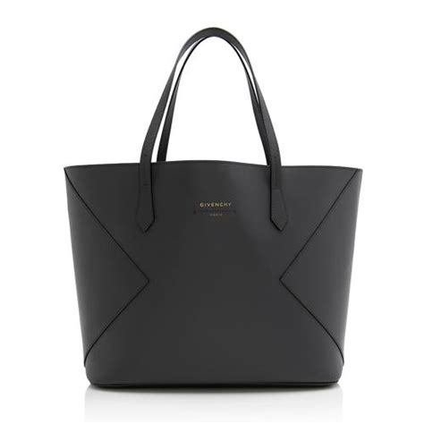 Review of the new Givenchy Wing Shopper Tote! 